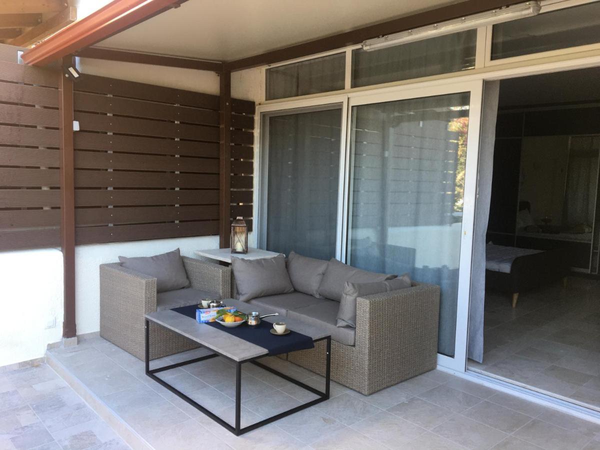 Studio On The Beach Лутраки Екстериор снимка